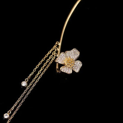 （Elegant und bequem, kein Ohrloch erforderlich）🌸🦋 – 𝐂𝐙𝐓𝐈𝐂𝐋𝐄® Schlichte Ohrclips mit Schmetterlings- und Blumenmotiv & Quasten （Letzter Tag Sonderangebot – 80% Rabatt 🔥）
